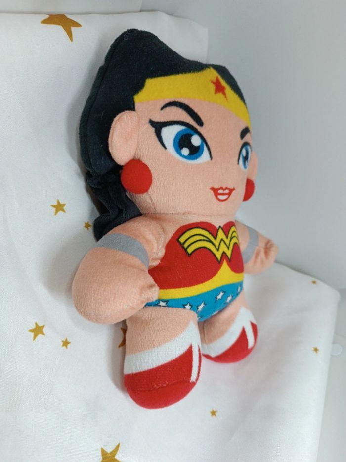 Peluche doudou poupée chiffon doll super héros comics Marvel wonderwoman Wonder pop league - photo numéro 3