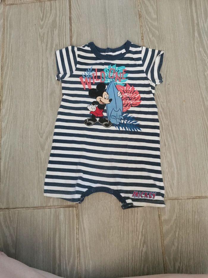 Combishort bébé Mickey 12 mois - photo numéro 1