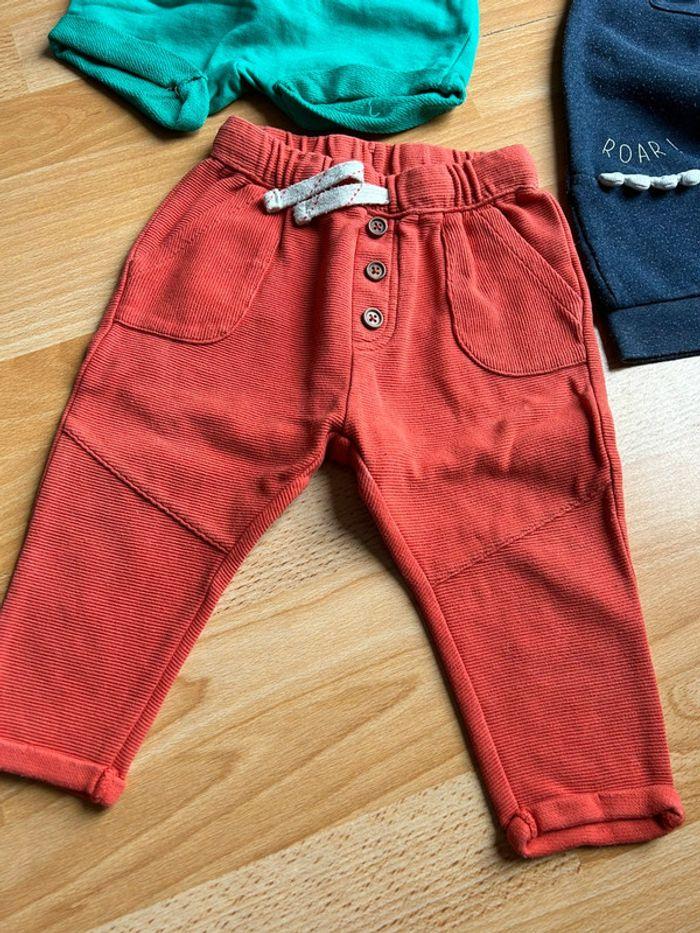 Lot de short/pantalon Kiabi taille 18 m - photo numéro 2