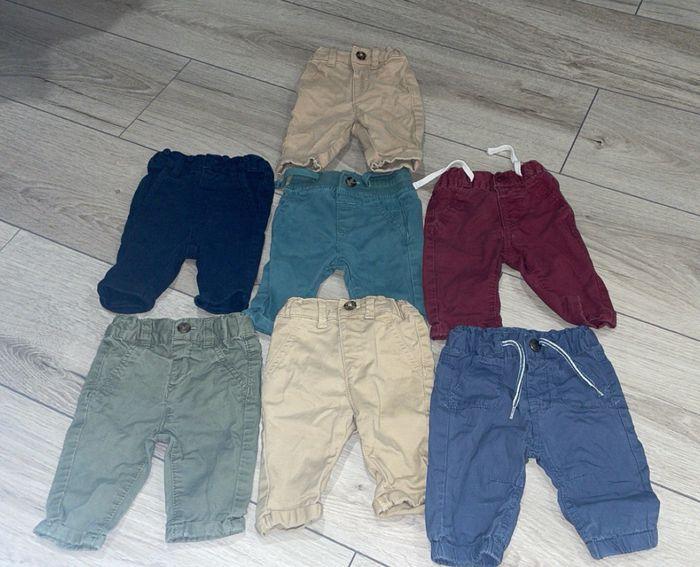 Lot de 7 jeans bébé