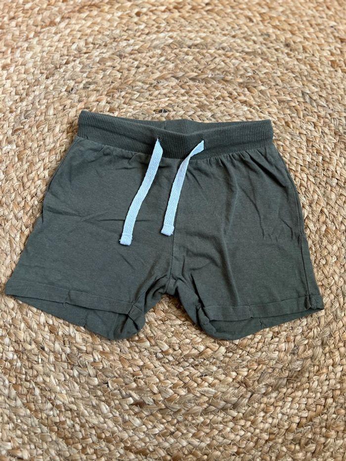 Short taille 12 mois - photo numéro 1