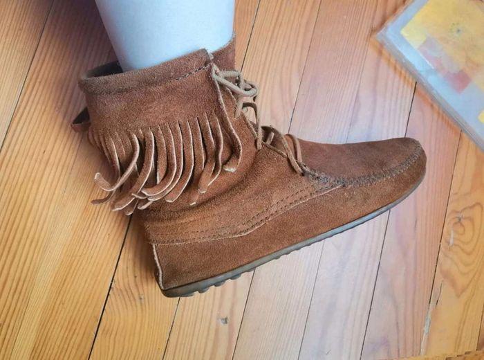 Bottes mi-hautes  / bases  en daim minnetonka taille  38 - photo numéro 11