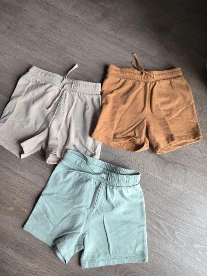 Lot 3 shorts H&m - photo numéro 2