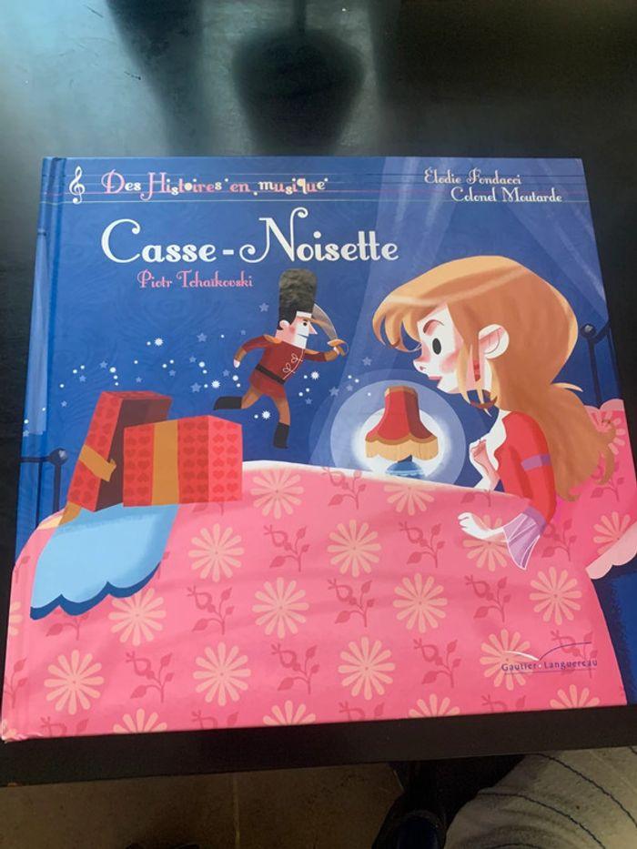 Livre musical casse noisette