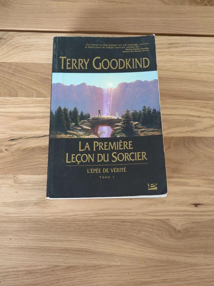 Terry Goodkind - l'épée de vérité Tome 1 - photo numéro 1