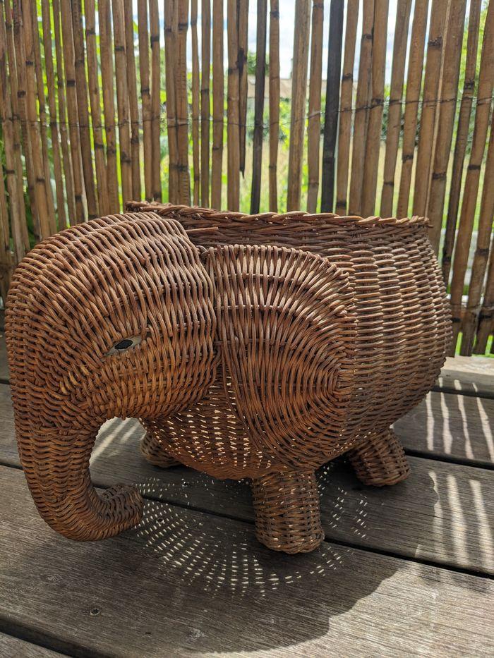 Panier éléphant en osier - photo numéro 1