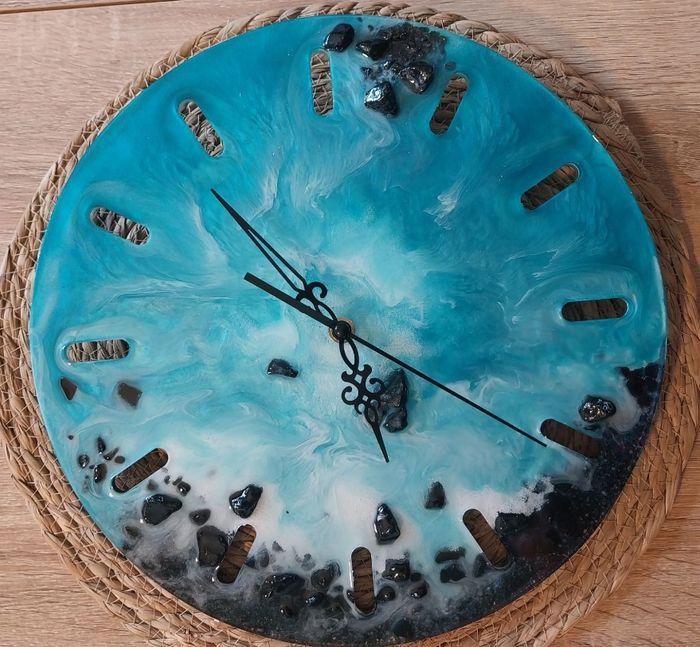 Horloge artisanale - photo numéro 2