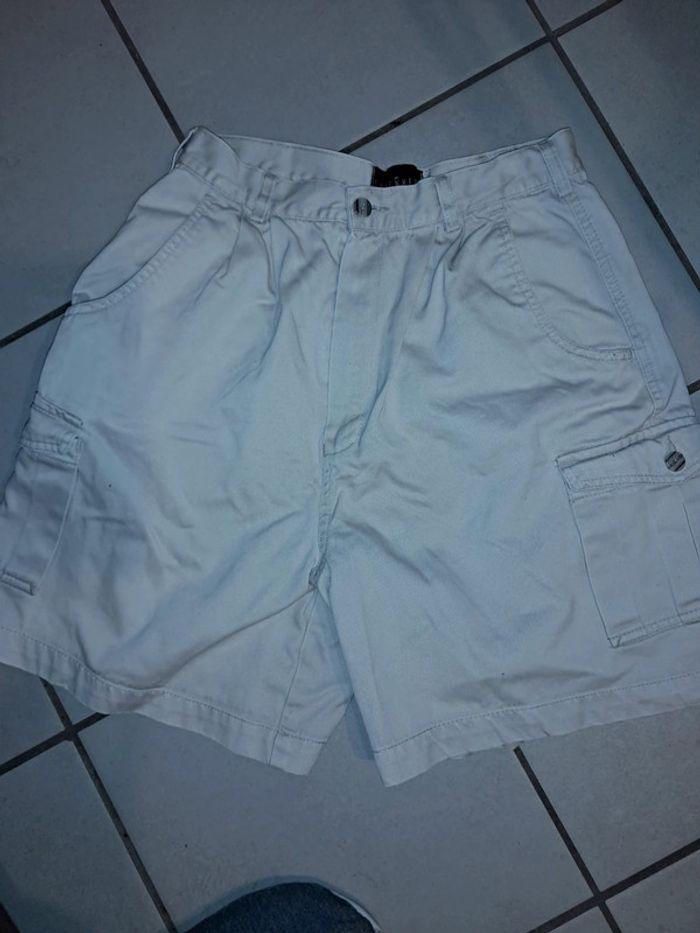 Short femme F40 EUR38 I44 - photo numéro 1