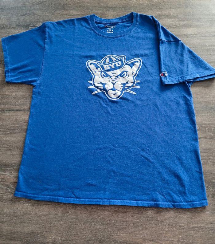 T-shirt Champion USA Vintage Bleu Logo Brodé BYU Y2K Taille XL - photo numéro 1