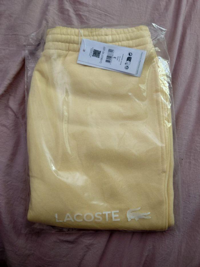 Short Lacoste Neuf Taille S - photo numéro 1