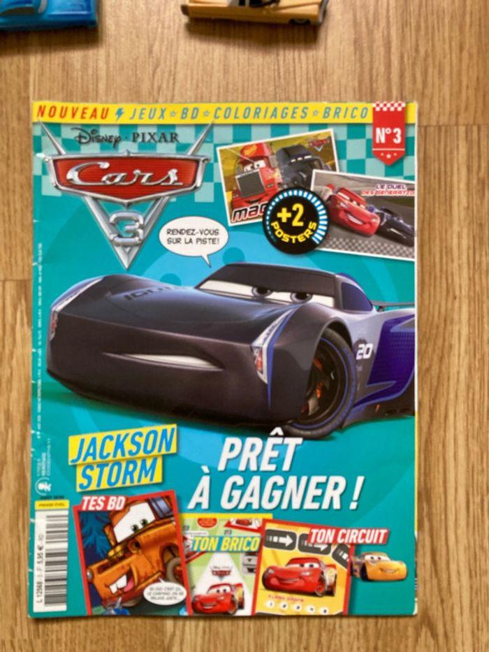 Lot cars livres magazines et voitures - photo numéro 12