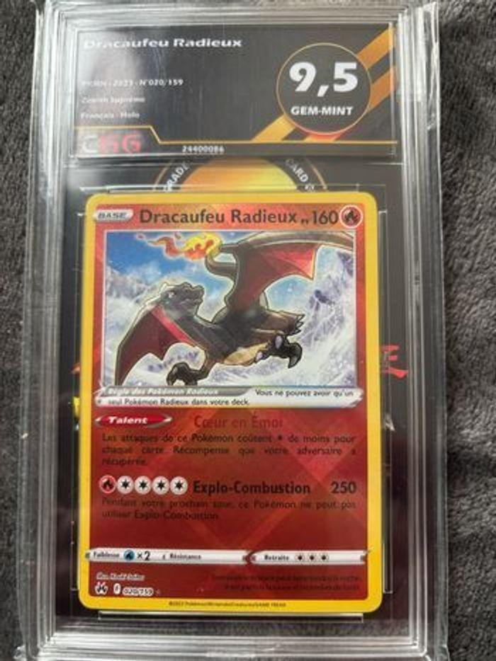 Carte Pokémon Dracaufeu Radieux CGG9.5