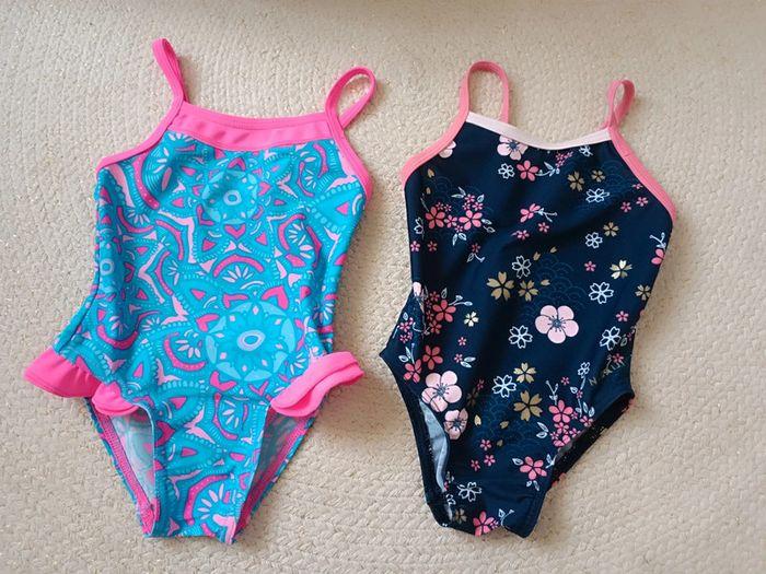 Lot de 2 maillots de bain 12 mois - photo numéro 1