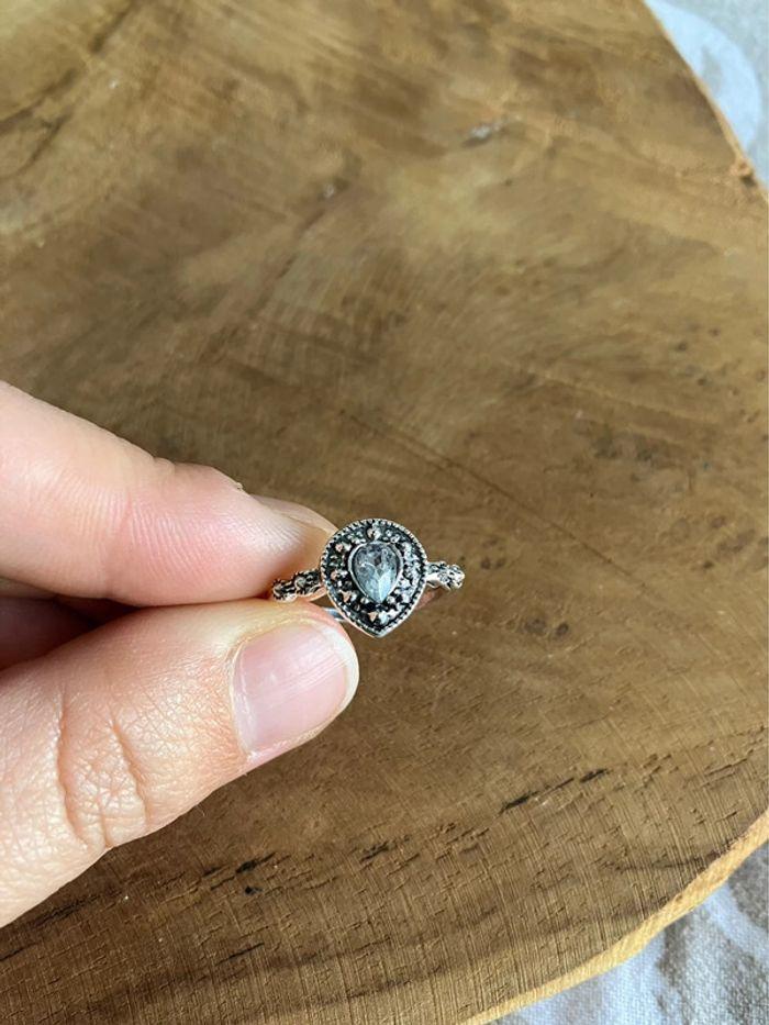 SOLDE -25% Bague en métal argenté avec strass blanc - photo numéro 2