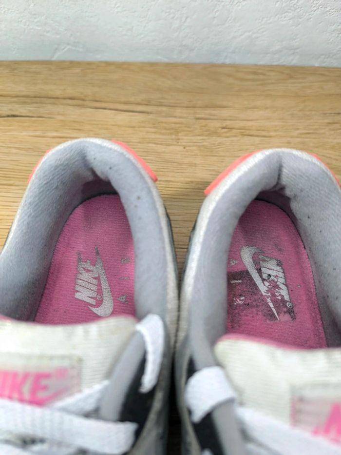 Baskets Nike air max 90 rose et blanche pointure 38.5 très bon état sans boîte - photo numéro 5