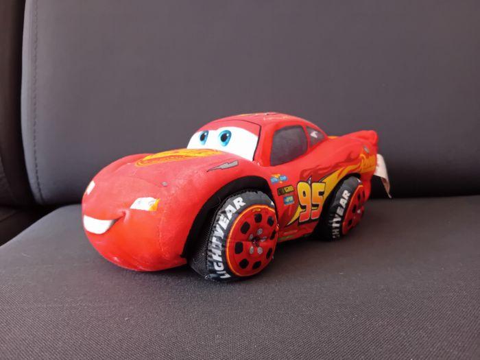 Peluche cars