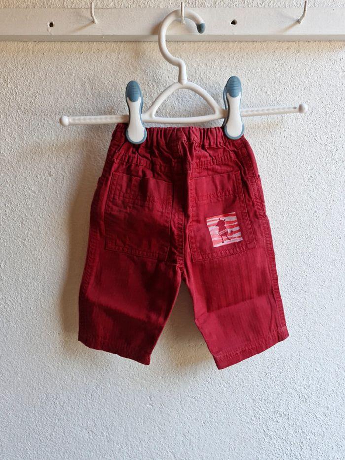 Ensemble 3 mois 60 cm Petit Bateau T-shirt blanc avec motif, pantalon rouge Très bon état - photo numéro 10