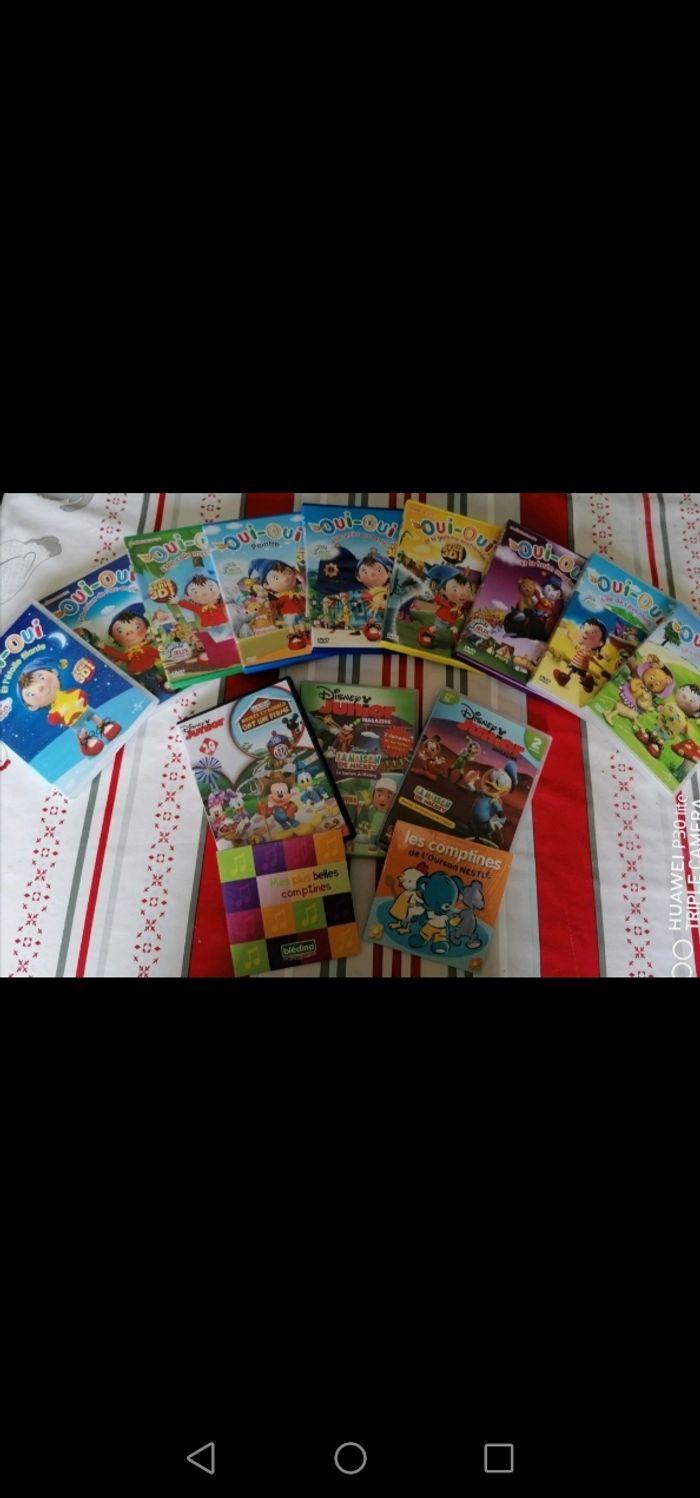 Lot dvd oui-oui et disney junior + 2 cd de comptines