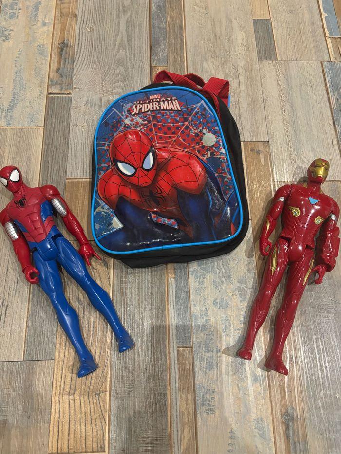 Figurine Spiderman et Iron man - photo numéro 1