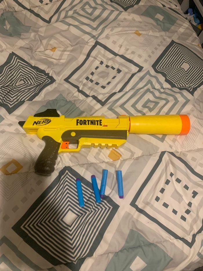 Nerf Fortnite SP jaune avec fléchettes - photo numéro 1