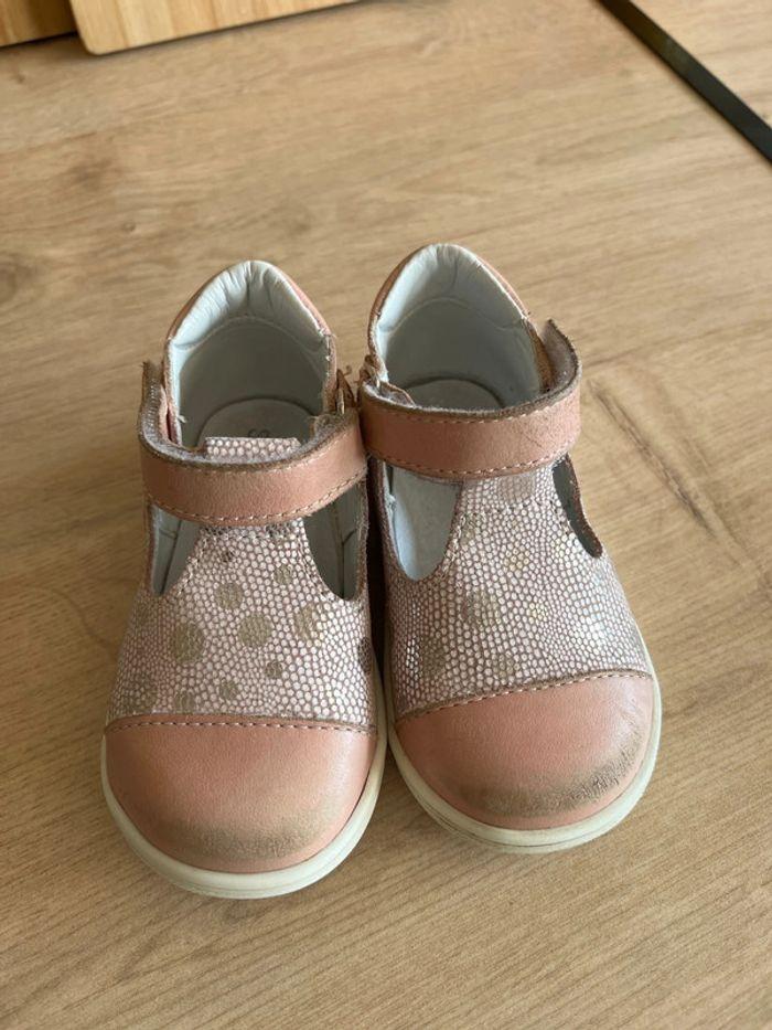 Chaussure bébé fille - photo numéro 1