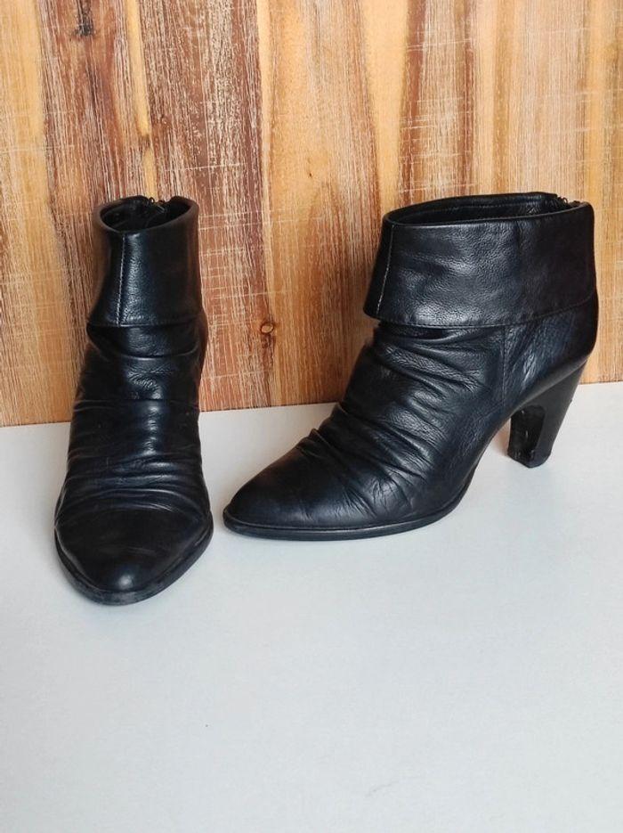 Bottines vintage noir cuir pointus talons / San Marina - 37 - photo numéro 1