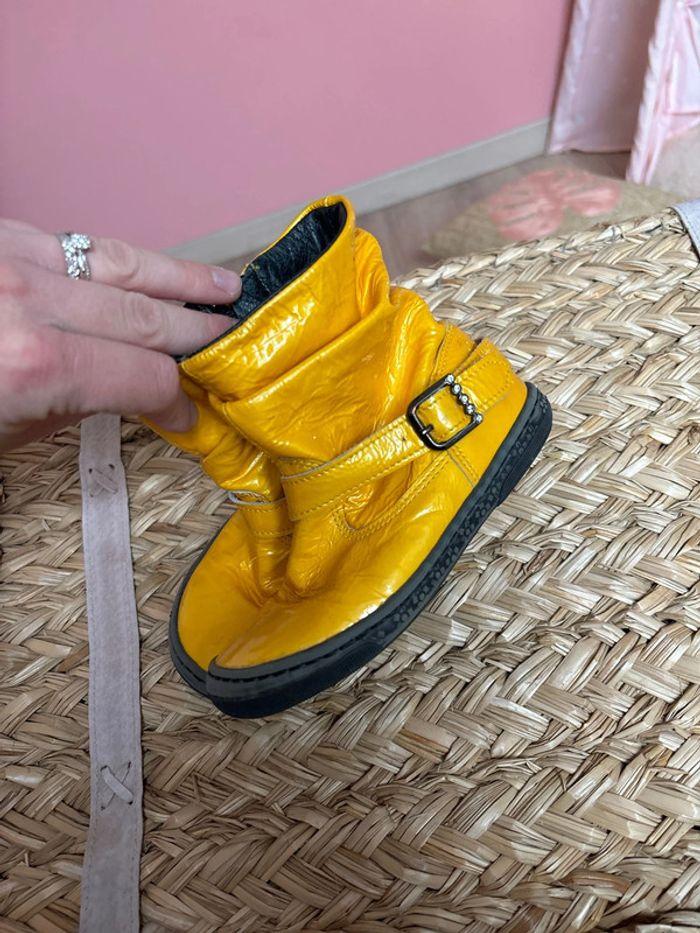 Bottes jaune - photo numéro 3