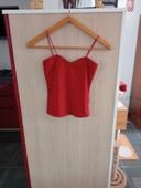 Petit haut rouge taille XS