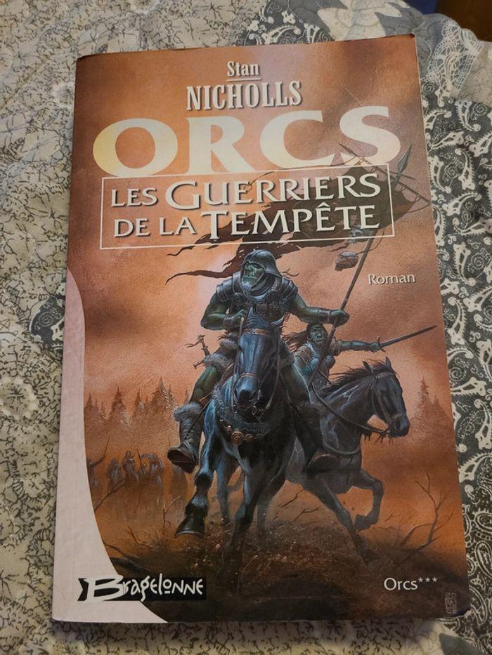 Livre orcs - photo numéro 1