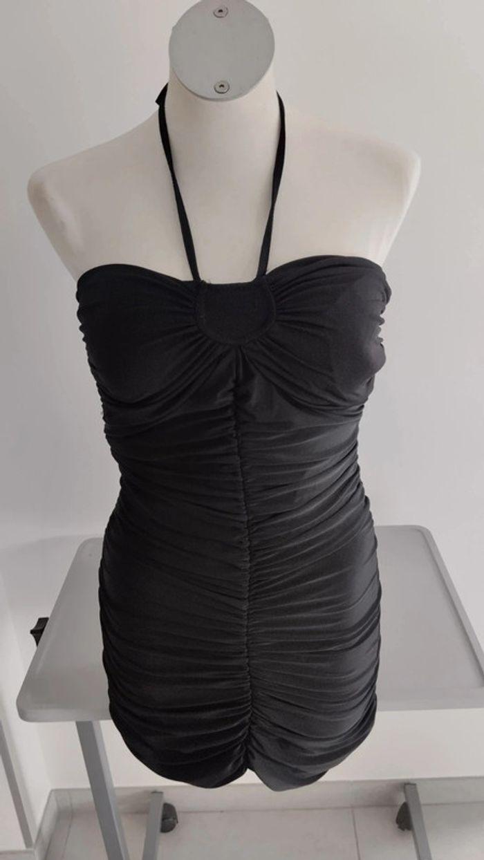 Robe courte noir - photo numéro 1