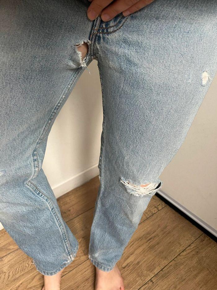 Jean Levis troué, coupe 501 droite, taille W31 L30 soit S - photo numéro 15