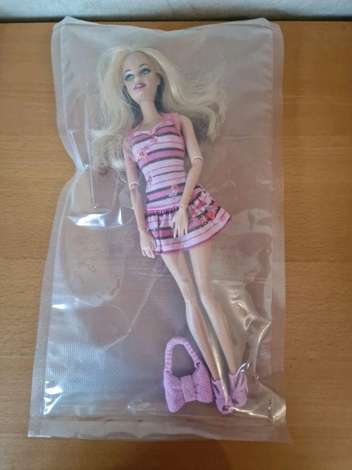 Poupée Barbie fashionistas swappin' styles Mattel en TBE - photo numéro 3