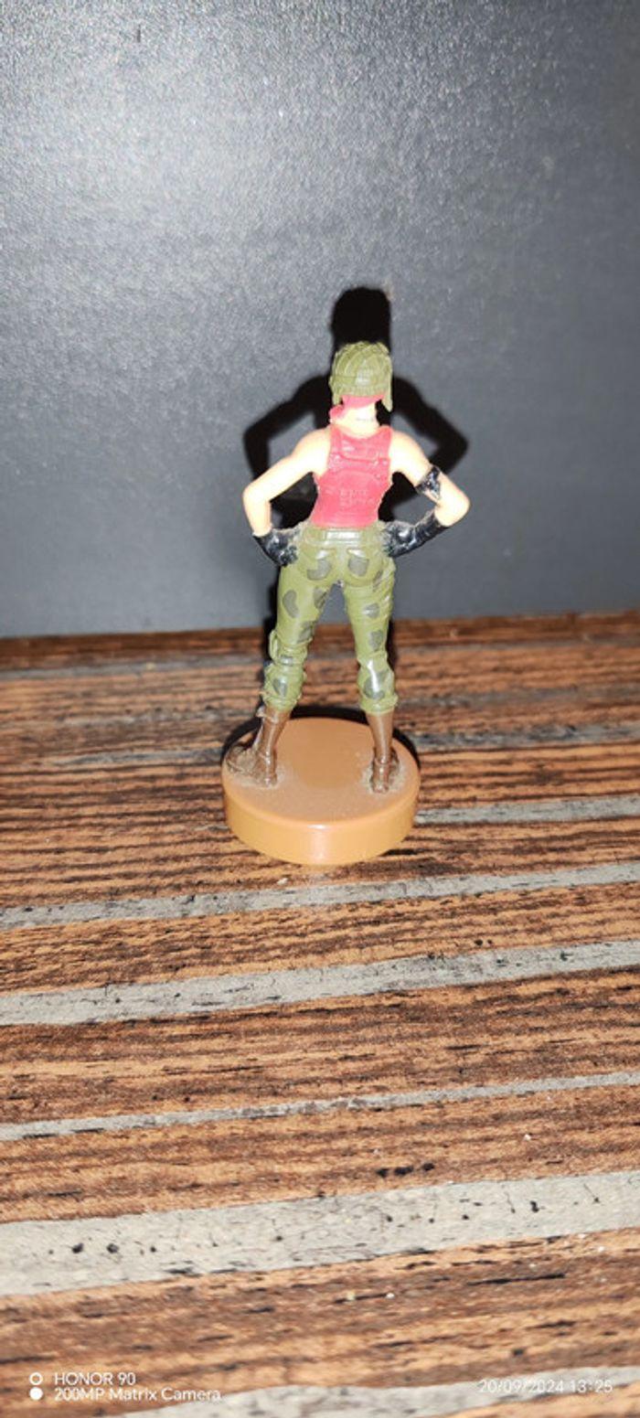 Figurine fortnite - photo numéro 2