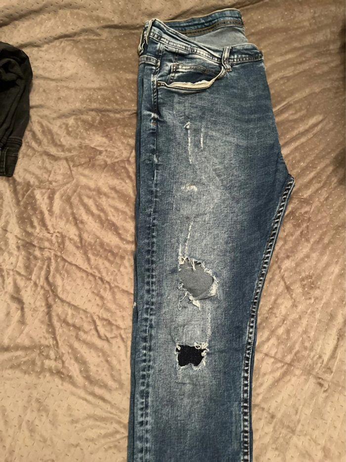 Jean à trous homme Zara taille 46 - photo numéro 2