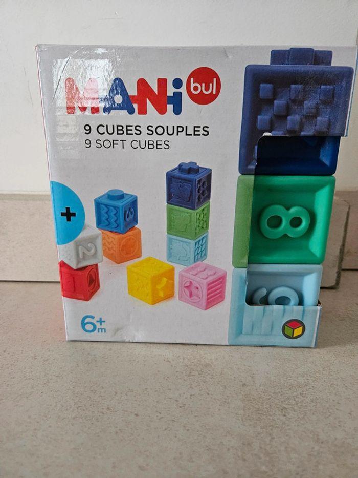 9 cubes sensoriels souples Oxybul avec emballage - photo numéro 1