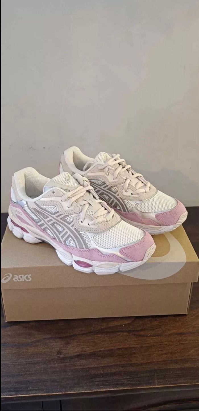 Baskets ASICS Gel NYC crème beige minéral rose - photo numéro 1