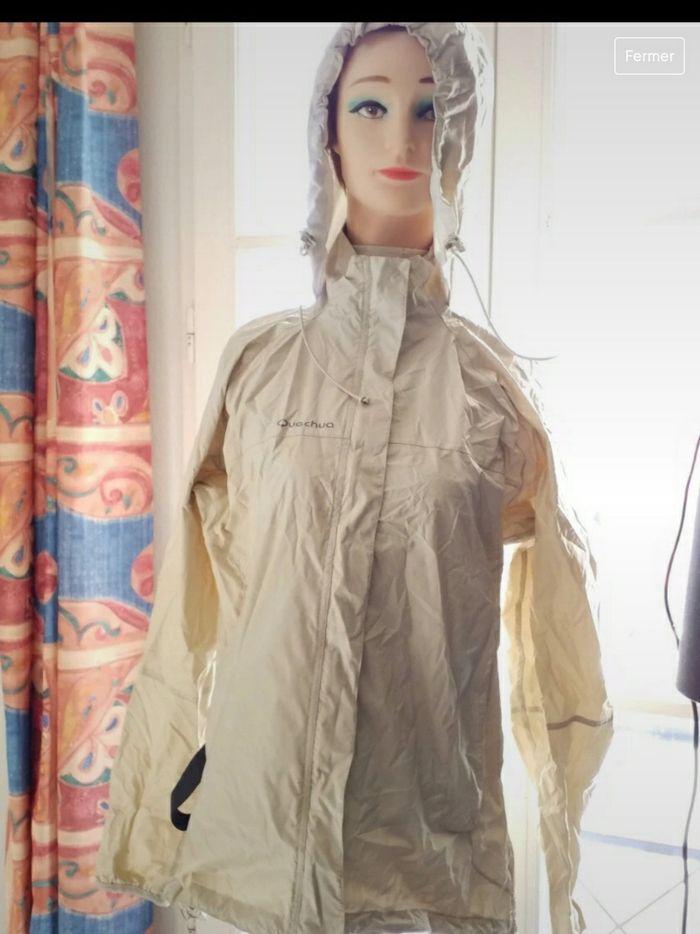 Imperméable    à capuche  beige Décathlon taille M  très bon état - photo numéro 2