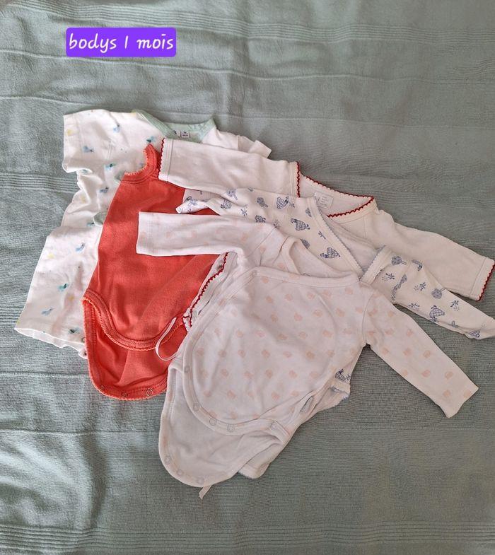 Lot vêtements bébé 1 mois - photo numéro 2