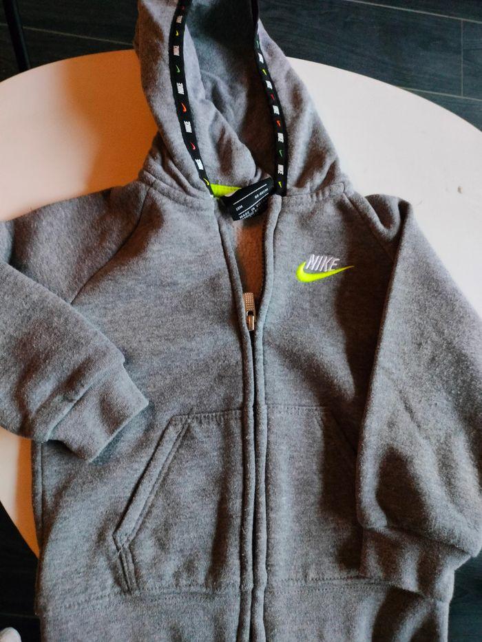 Ensemble Nike gris foncé 18 mois - photo numéro 1