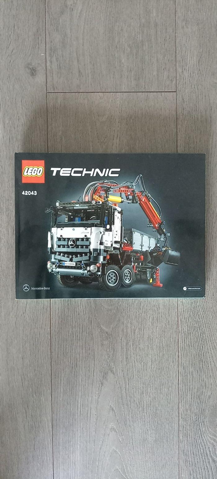 Lego technic 42043 camion Mercedes Benz arocs 3245 - photo numéro 5