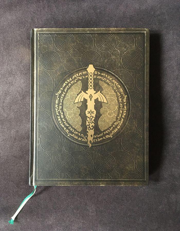 Guide officiel Zelda Tears of the Kingdom, Édition collector. Lire L'annonce - photo numéro 1