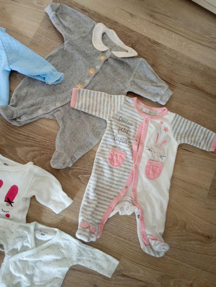 Lot vêtements naissance fille - photo numéro 4