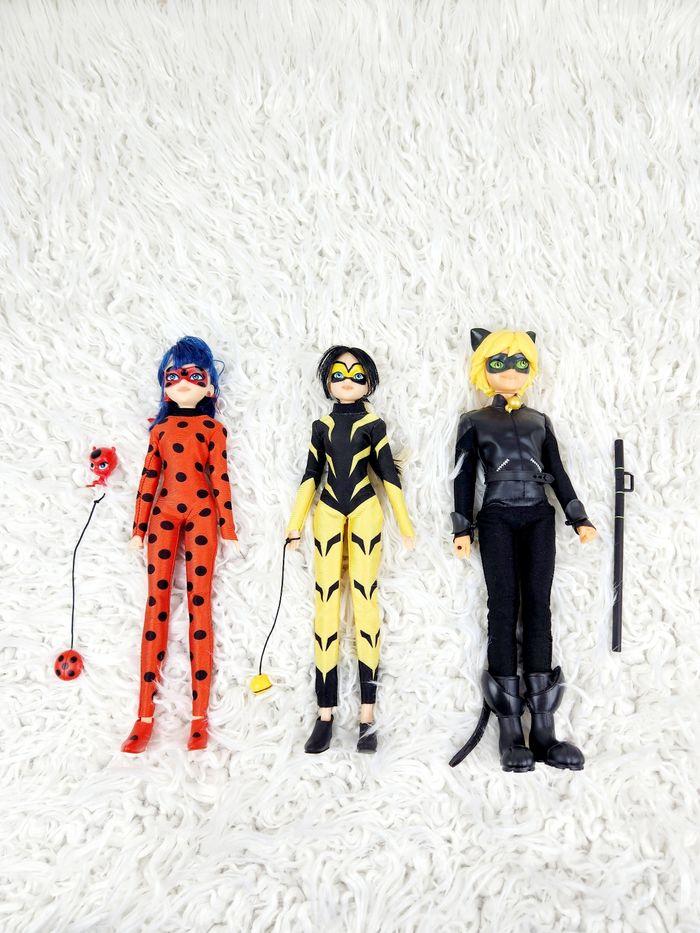 Lot de 3 poupées articulées :  Miraculous / Chat Noir et Vesperia  marque Bandai  🎅 - photo numéro 1