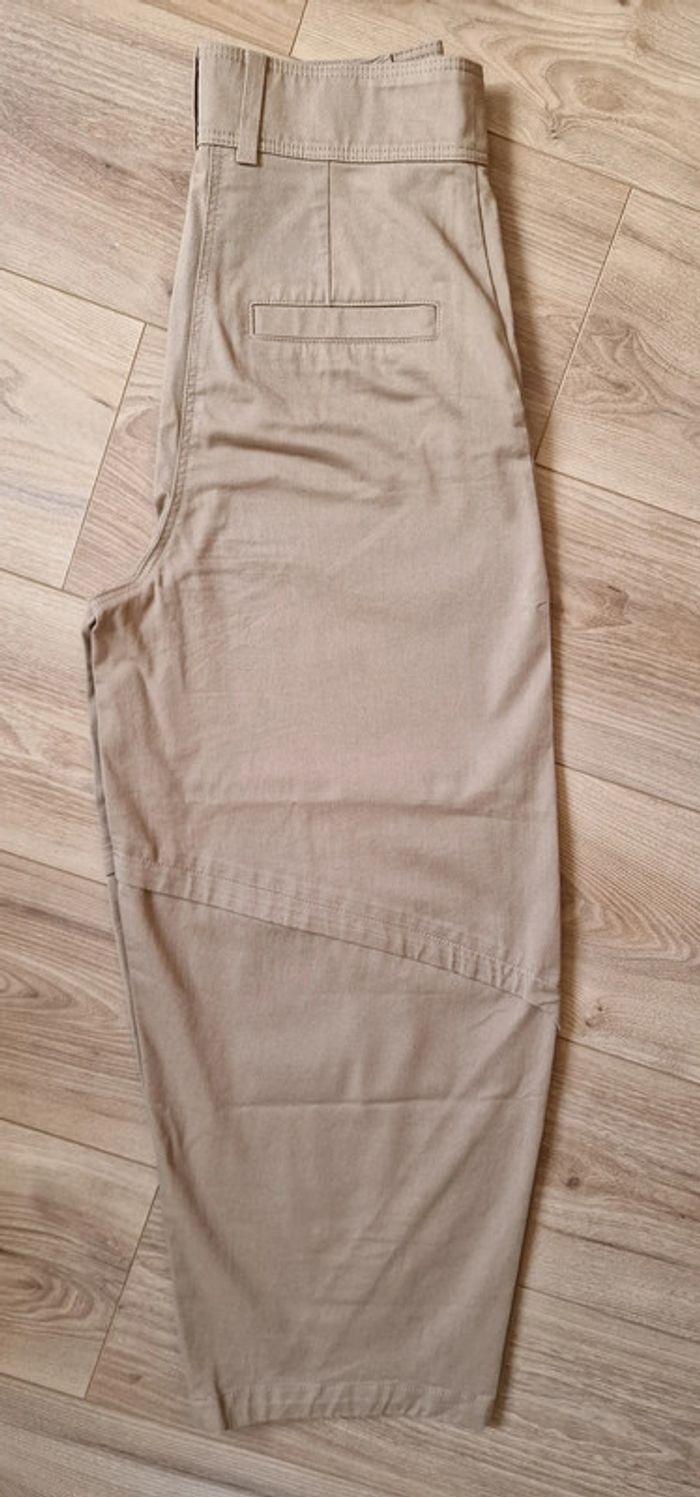 Pantalon COS beige jambes larges détails de couture neuf taille XS ou 34 - photo numéro 10