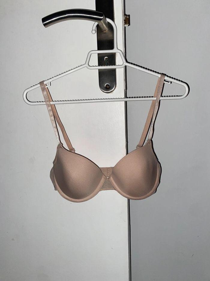 Soutien gorge 75B - photo numéro 1