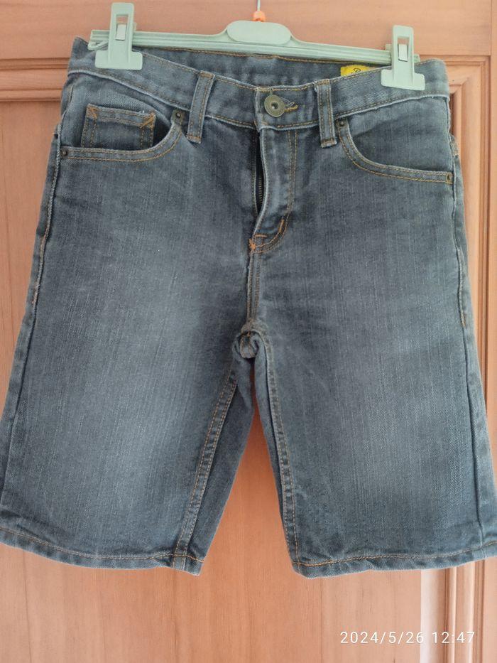 Short jeans " Pétrole industries " - 14 ans - photo numéro 1