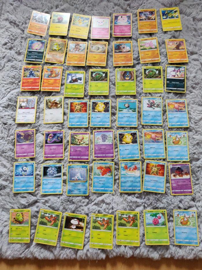 Lot 49 cartes Pokémon - photo numéro 1