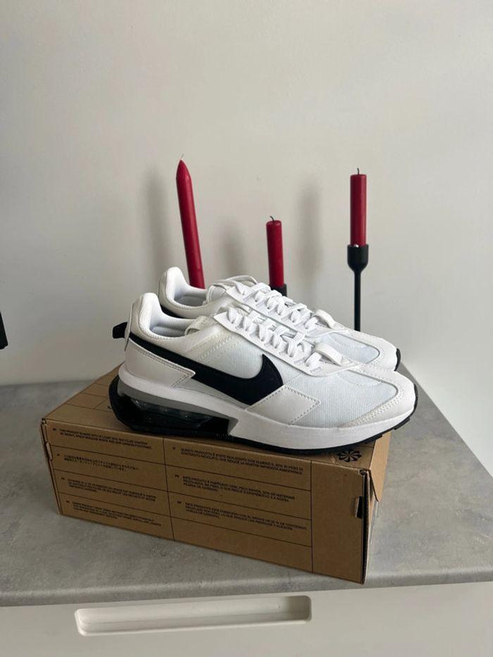 Basket Nike Airmax Pre-Day - Wit/ Zwart - photo numéro 1