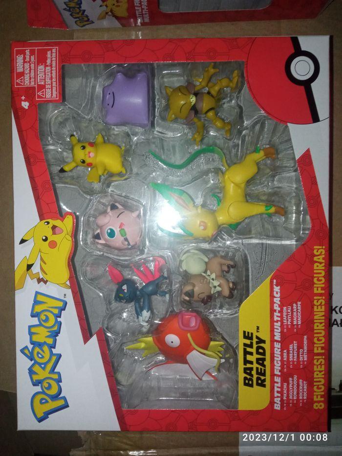 Coffret 8 figurines pokémon