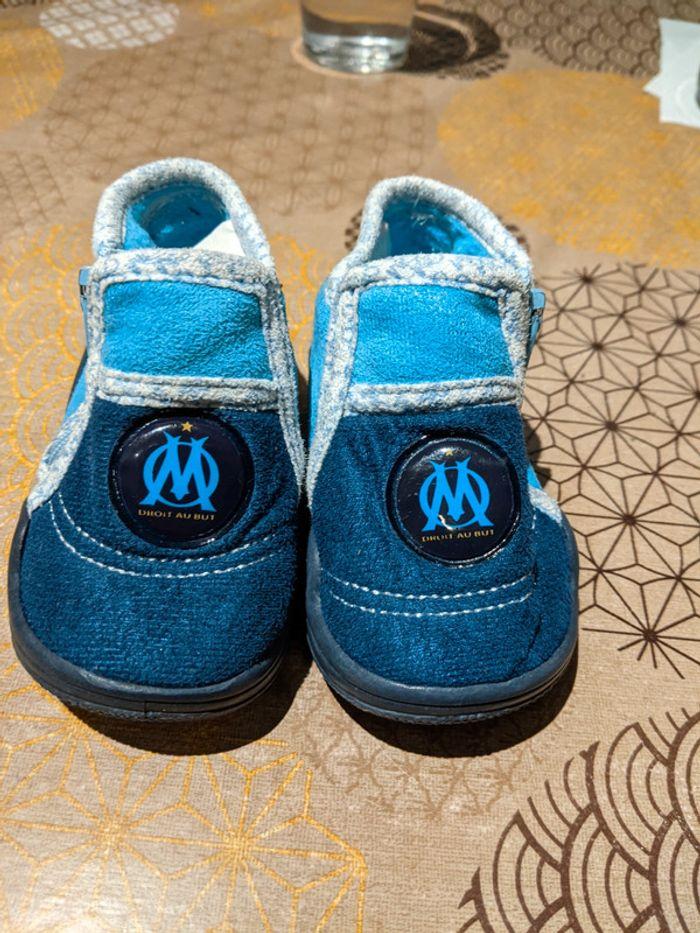 Chaussons olympique de Marseille taille 20 - photo numéro 3